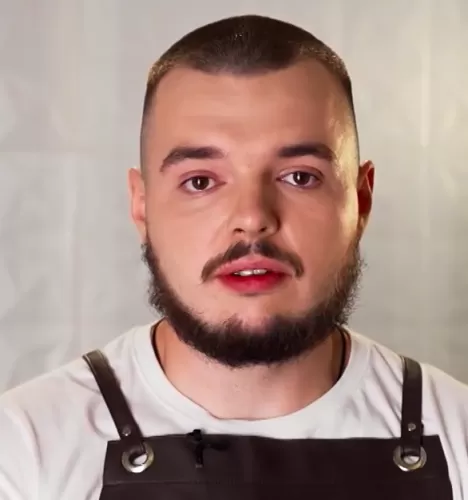 Артём Бабынин — участник шоу  «Молодые ножи» с Ивлевым