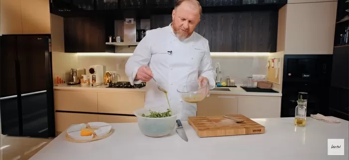 Салат с семгой, картофелем и рукколой - рецепт от Константина Ивлева