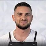 Александр Карпиков — участник шоу  «Молодые ножи» с Ивлевым