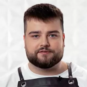 Иван Толстихин — участник шоу  «Молодые ножи» с Ивлевым