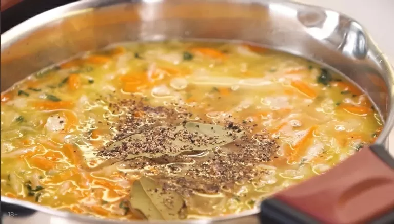Щи с капустой и грибами - рецепт от Константина Ивлева