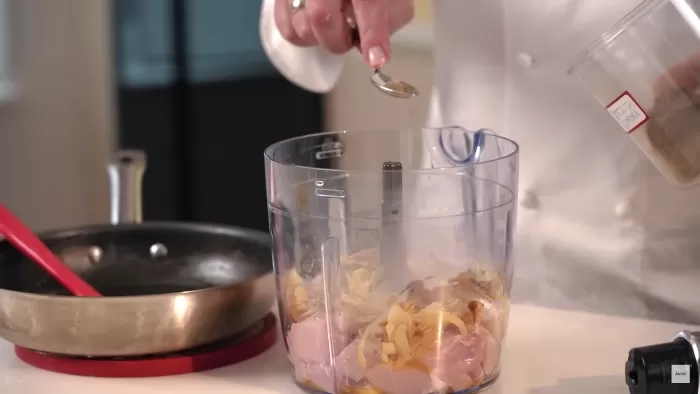 Котлеты куриные - рецепт от Константина Ивлева