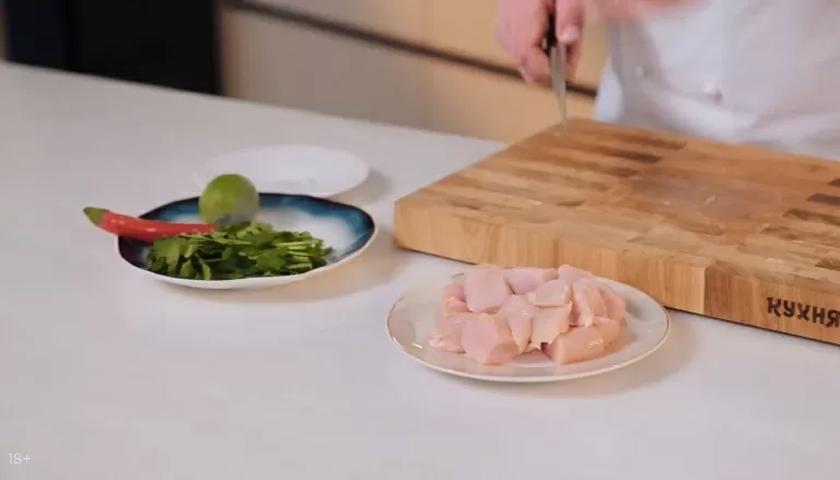 Курица в соусе кари - рецепт от Константина Ивлева