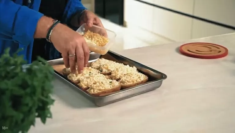 Крошка-катошка с грибами и сыром - рецепт от Константина Ивлева