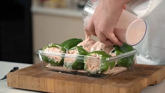 Фаршированные перцы с крабовым мясом - рецепт от Константина Ивлева