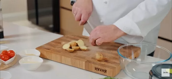 Салат с семгой, картофелем и рукколой - рецепт от Константина Ивлева