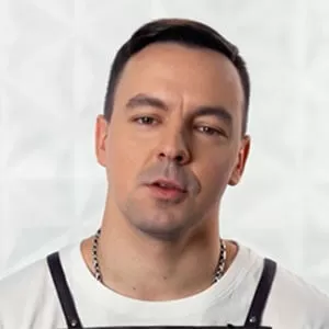 Георгий Бухарцев — участник шоу  «Молодые ножи» с Ивлевым