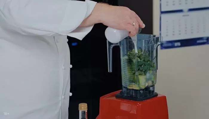 Вкусный суп из твердого авокадо - рецепт от Константина Ивлева