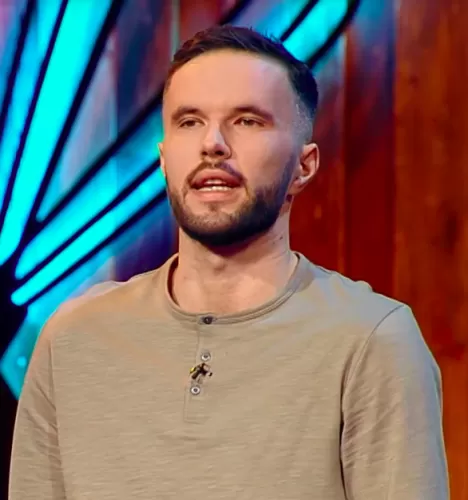 Артур Никифоров — участник шоу  «Битва шефов» с Ивлевым