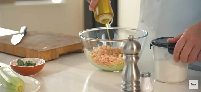 Драники из кабачков с горбушей - рецепт от Константина Ивлева