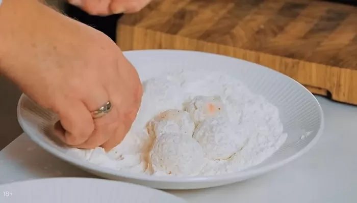 Крокеты с рисом и крабом - рецепт от Константина Ивлева