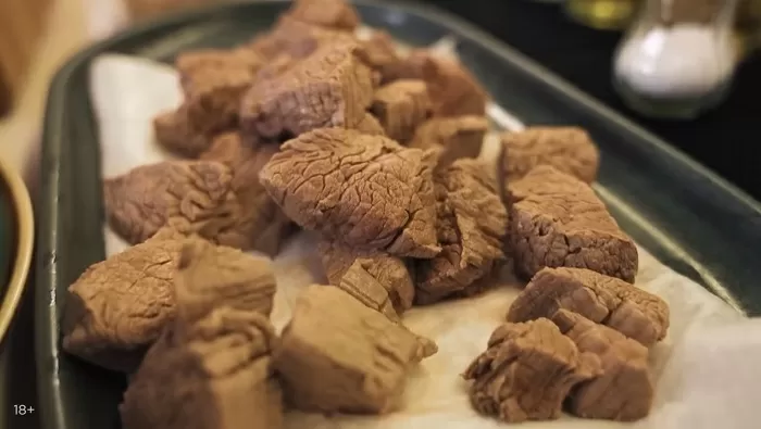 Говядина в соусе black pepper - рецепт от Константина Ивлева