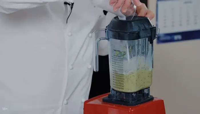 Вкусный суп из твердого авокадо - рецепт от Константина Ивлева