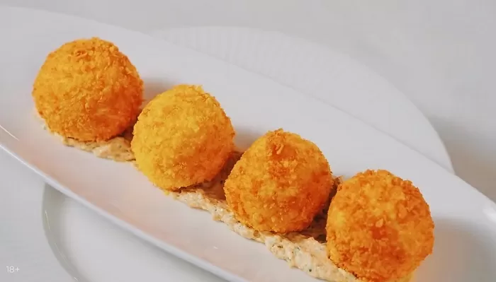 Крокеты с рисом и крабом - рецепт от Константина Ивлева