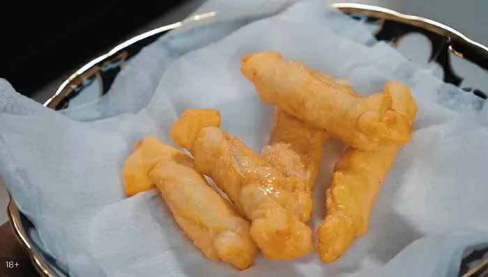 Хрустящие козетки с сосисками и сыром - рецепт от Константина Ивлева