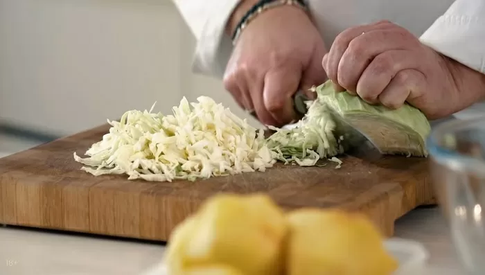 Котлеты из картофеля и капусты - рецепт от Константина Ивлева