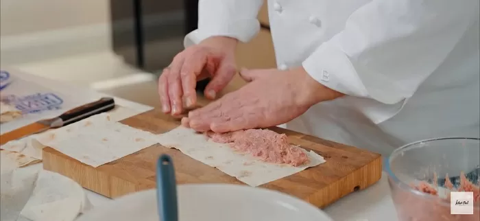 Мясной пирог в лаваше - рецепт от Константина Ивлева