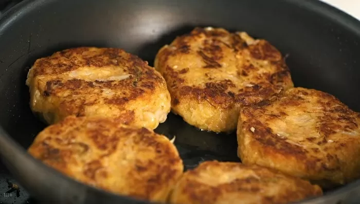 Котлеты из картофеля и капусты - рецепт от Константина Ивлева