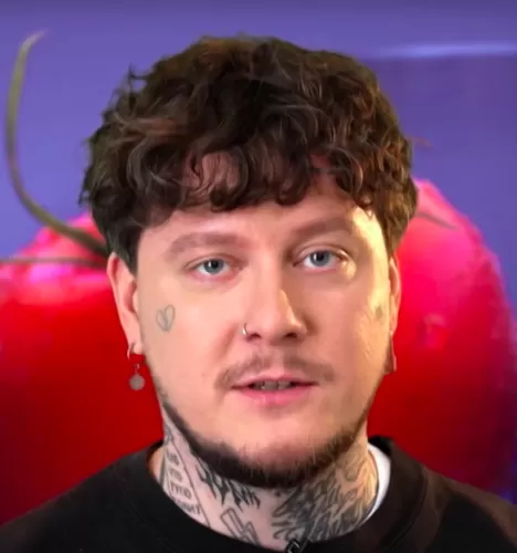 Роман Апкаев — участник шоу  «Битва шефов» с Ивлевым