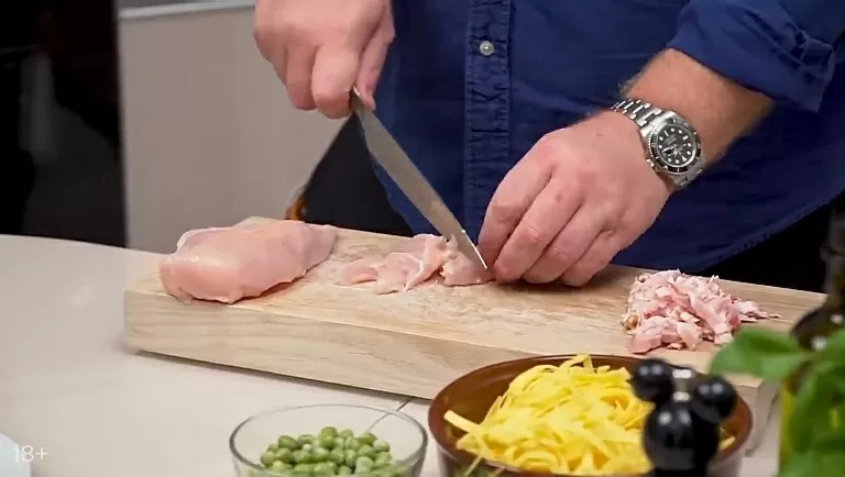 Паста с курицей в сливочном соусе - рецепт от Константина Ивлева