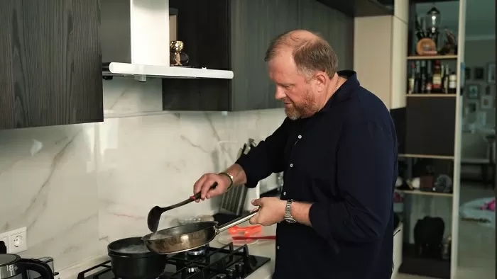 Паста с раковыми шейками и черной икрой - рецепт от Константина Ивлева