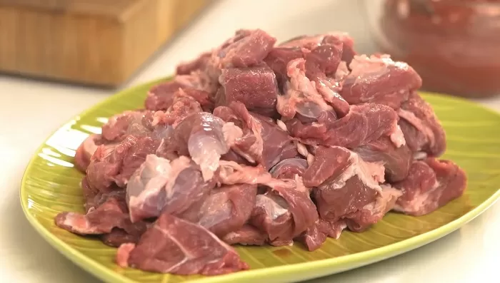 Гуляш из говядины по-совдеповски - рецепт от Константина Ивлева
