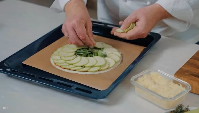 Пирог с кабачками и сыром - рецепт от Константина Ивлева