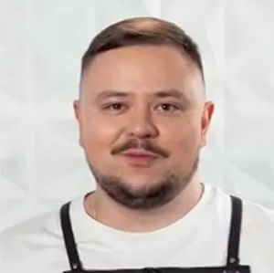 Александр Макаров — участник шоу  «Молодые ножи» с Ивлевым