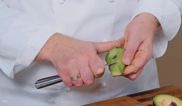 Вкусный суп из твердого авокадо - рецепт от Константина Ивлева