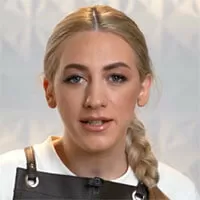 Медина Ханахок — участник шоу  «Молодые ножи» с Ивлевым