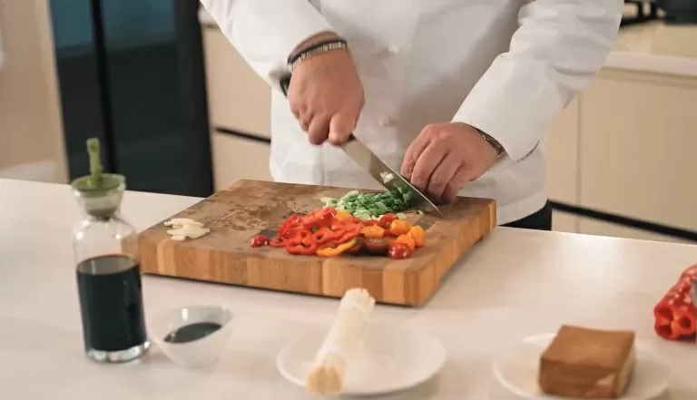Лапша удон с тофу и овощами - рецепт от Константина Ивлева