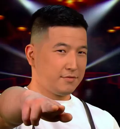 Азамат Кабатаев — участник шоу  «Молодые ножи» с Ивлевым